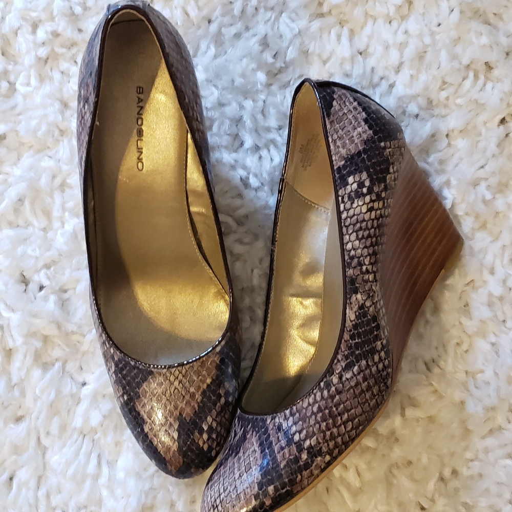 Bandolino  Wedges